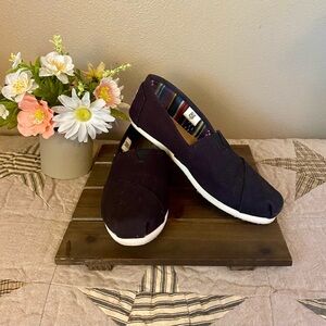 *SOLD* TOMS Shoes🌻